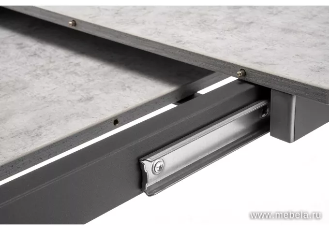 Обеденный стол Центавр