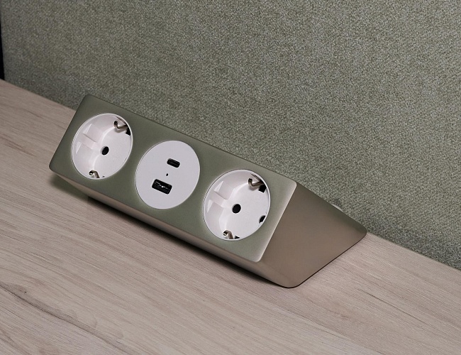 фото Блок розеток G1002A-2 №3